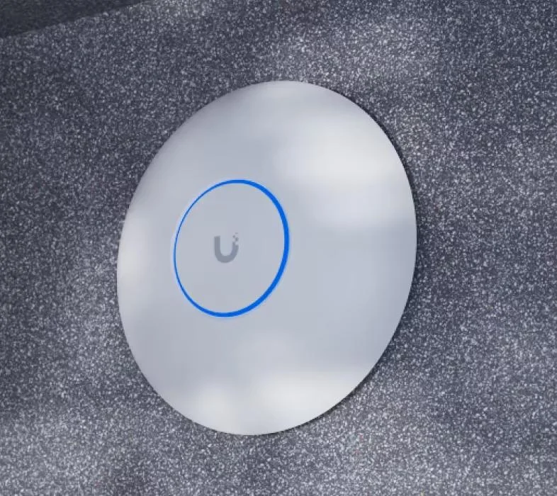 Ubiquiti UniFi U7 LR – foto 10